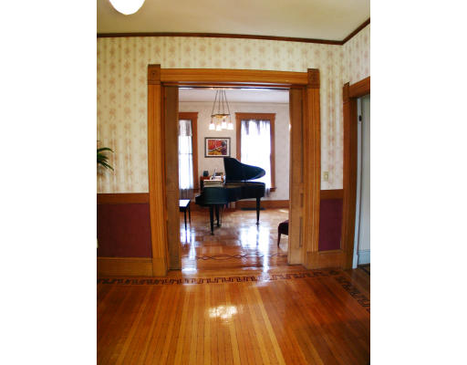 134 Westminster Street Springfield, MA 01109 - Photo 5 of 6 Gallery Image 5
