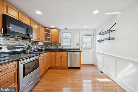 $2,200 | 1906 Gilpin Avenue, Wilmington, DE 19806