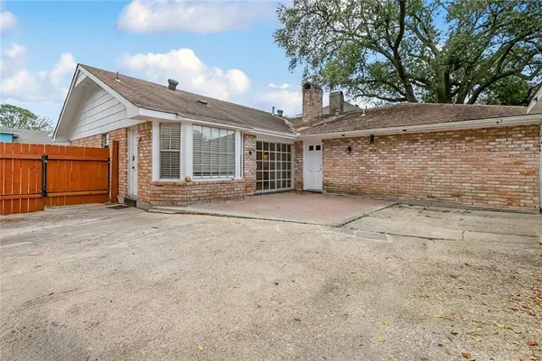 $284,000 | 3920 Peach Tree Court, New Orleans, LA 70131