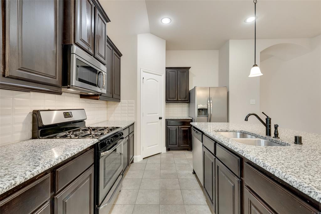 766 Ruffian Way Fate, TX 75087 - Photo 10 of 28