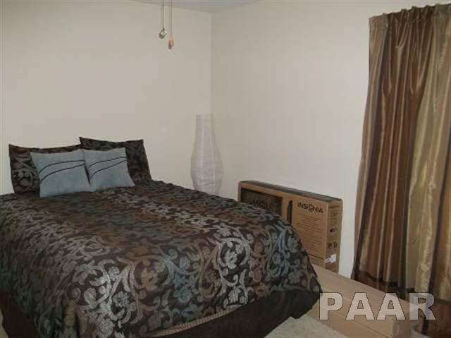 421 West Bittersweet Road Washington, IL 61571 - Photo 11 of 15 Gallery Image 11
