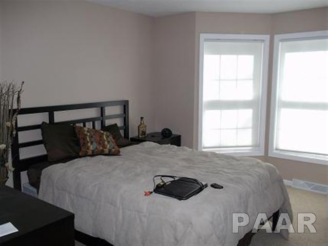 421 West Bittersweet Road Washington, IL 61571 - Photo 14 of 15 Gallery Image 14