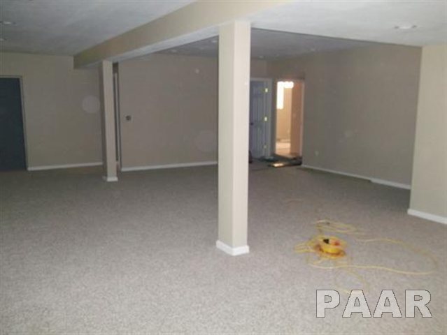 421 West Bittersweet Road Washington, IL 61571 - Photo 2 of 15 Gallery Image 2