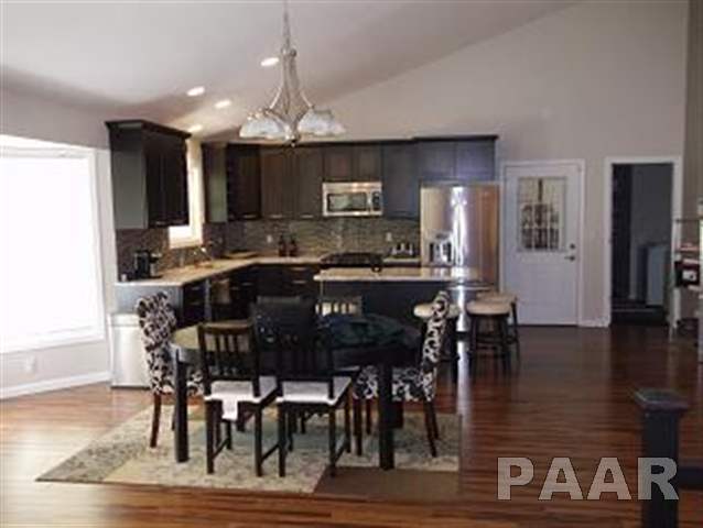 421 West Bittersweet Road Washington, IL 61571 - Photo 7 of 15 Gallery Image 7