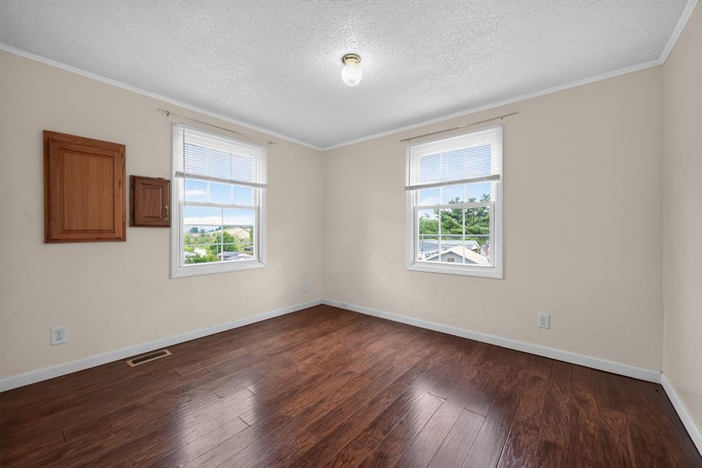 957 Hubbard Town Road Honaker, VA 24260 - Photo 33 of 51 Gallery Image 33