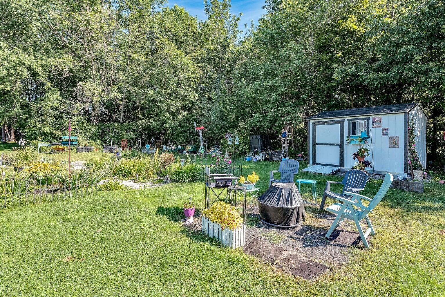5 Mar-Val Terrace, Unit B1 Winslow, ME 04901 - Photo 16 of 19 Garden Area