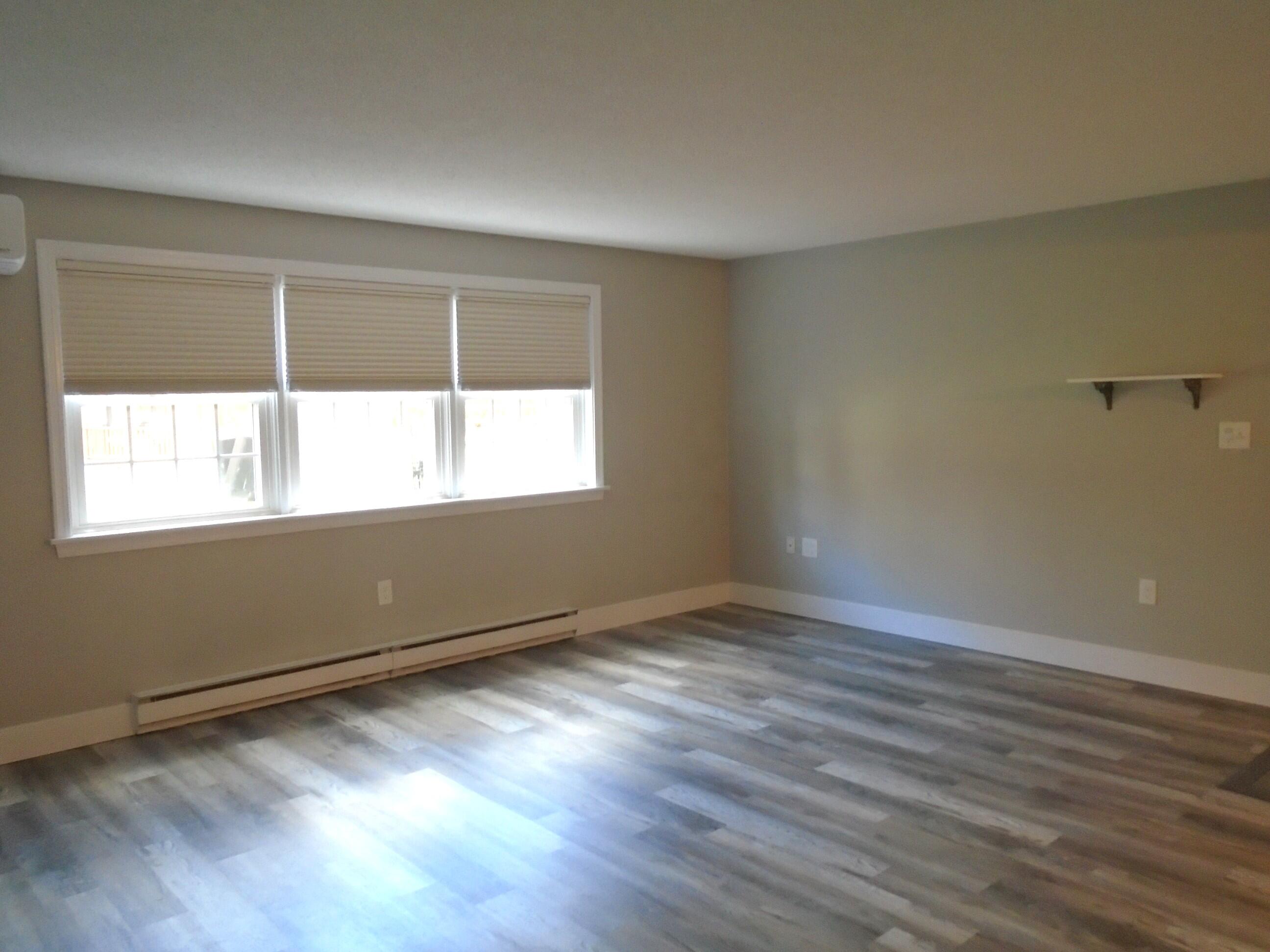 5 Mar-Val Terrace, Unit B1 Winslow, ME 04901 - Photo 8 of 19 Living Room