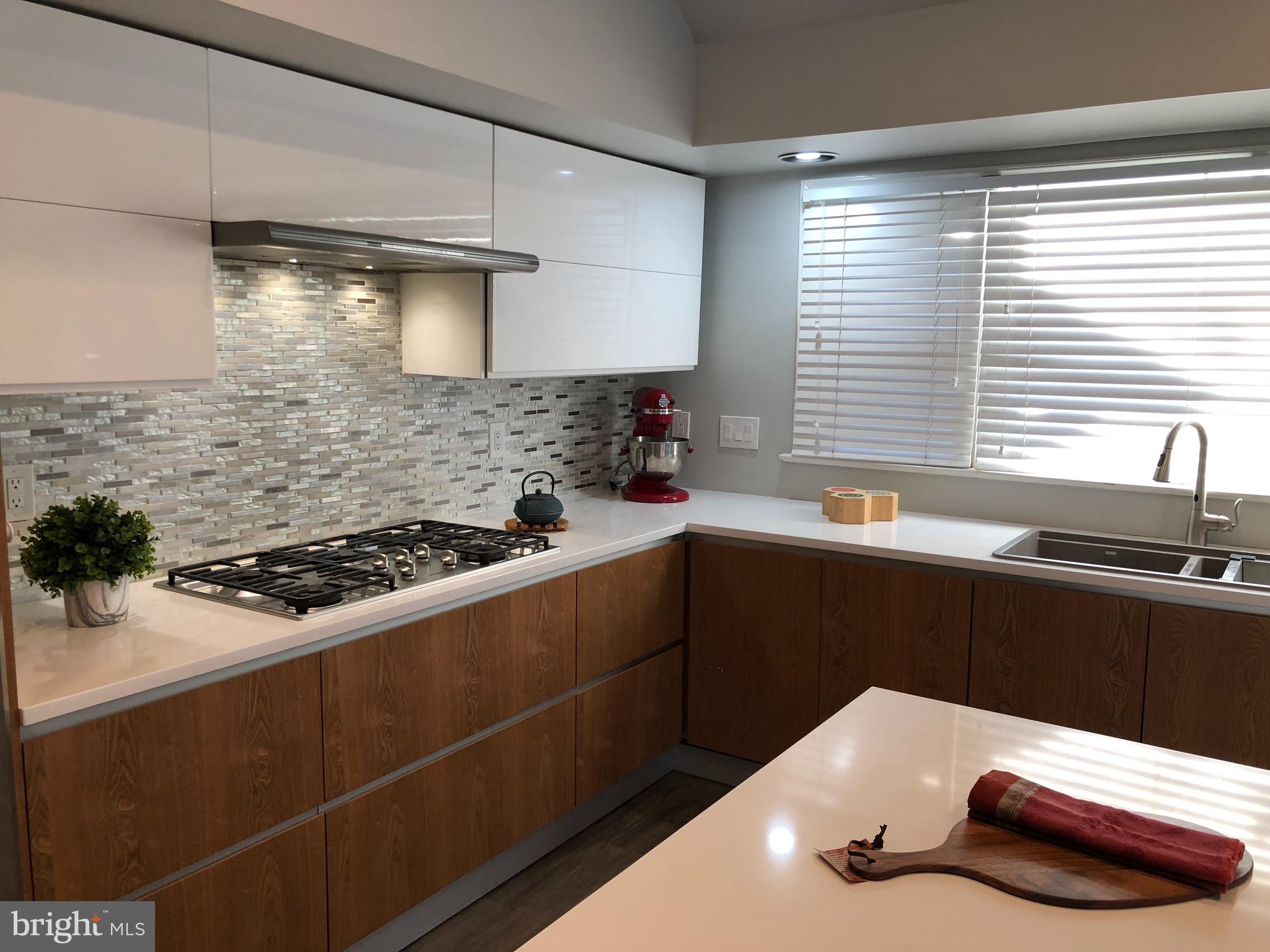 8103 Ridings Court McLean, VA 22102 - Photo 12 of 24 Kitchen
