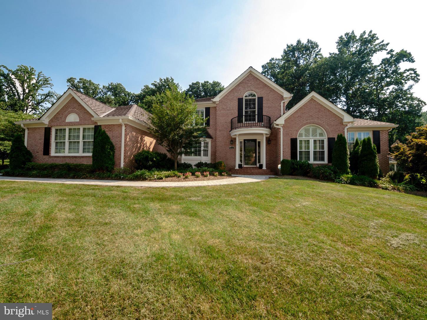 8103 Ridings Court McLean, VA 22102 - Photo 2 of 24 Front