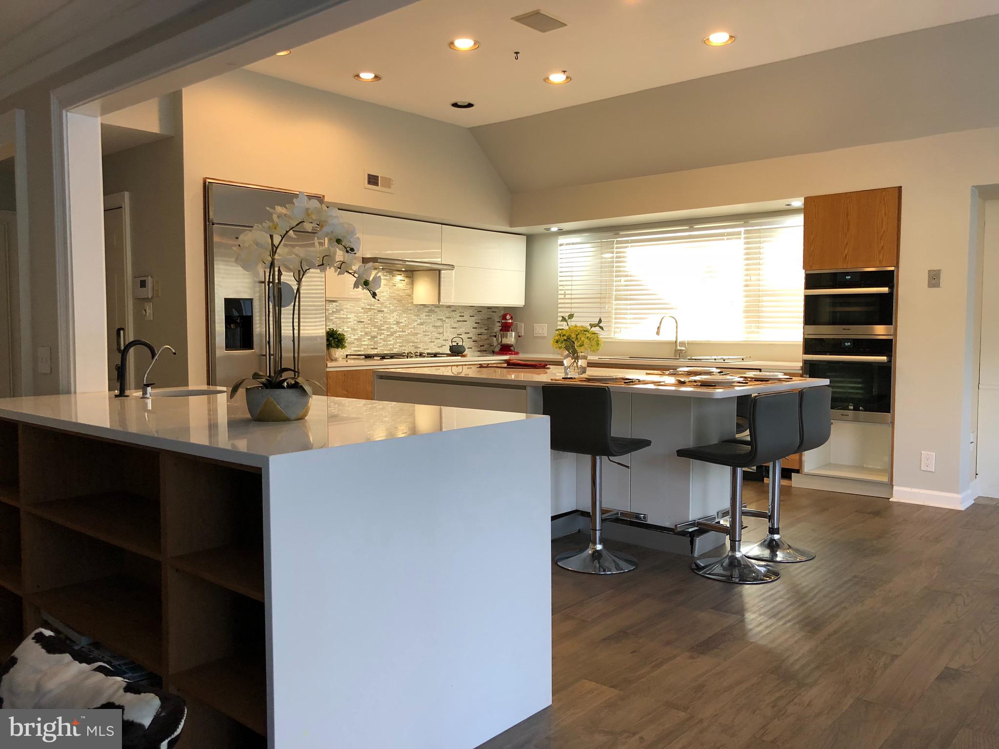 8103 Ridings Court McLean, VA 22102 - Photo 6 of 24 kitchen