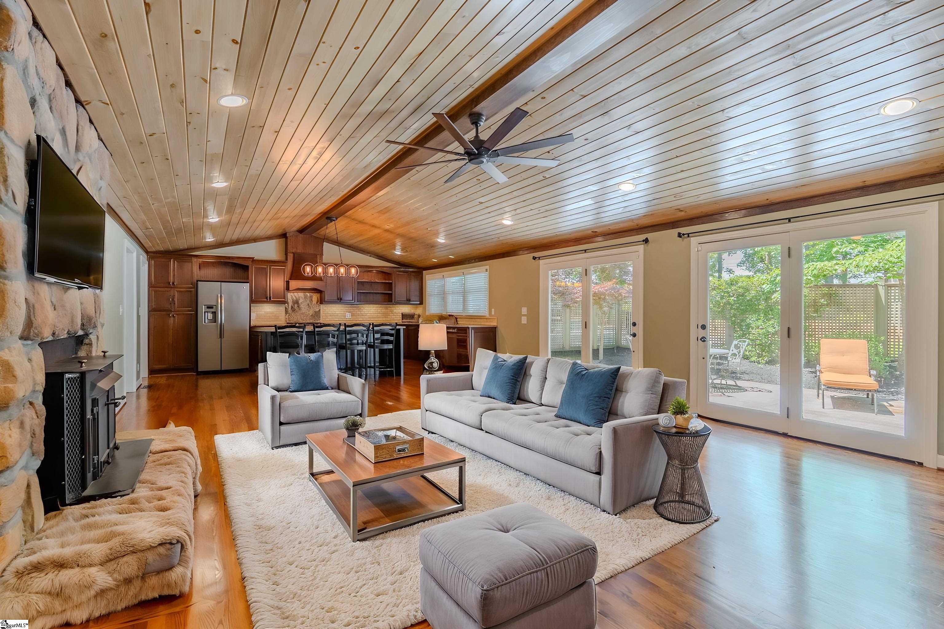 214 Spring Drive Easley, SC 29642 - Photo 3 of 40