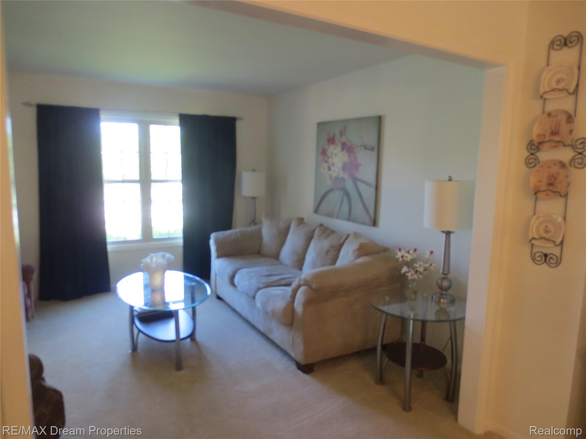 6897 Fox Path Canton, MI 48187 - Photo 5 of 31 IMG_2109.JPG