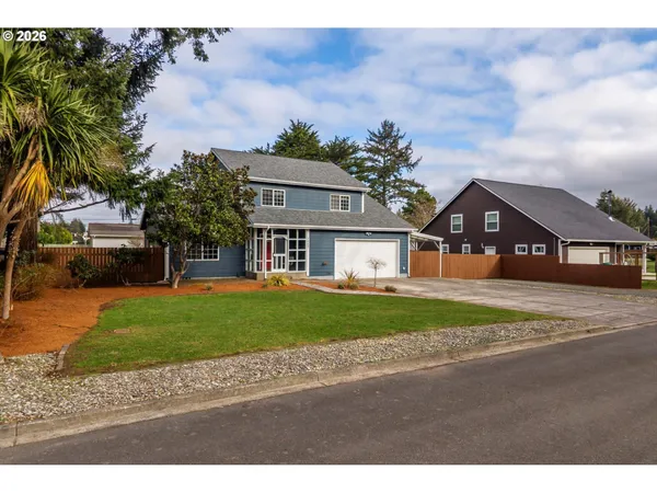 $669,000 | 1057 4th Street Southeast, Bandon, OR 97411