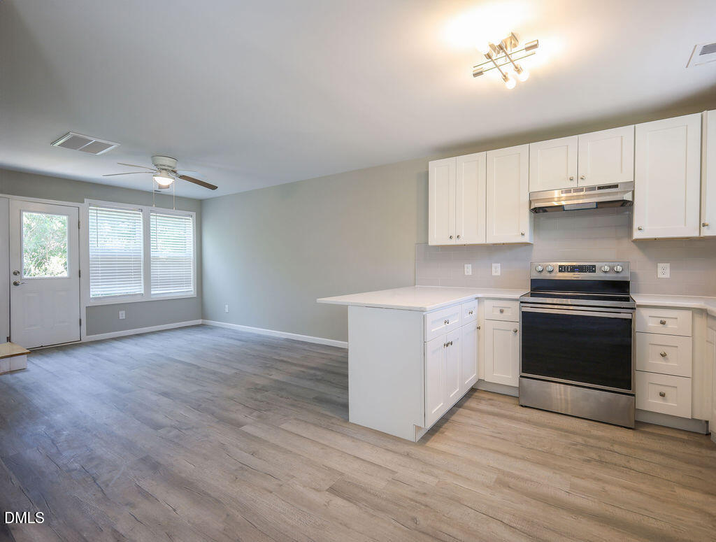 255 Erwin Road, Unit B Chapel Hill, NC 27514 - Photo 4 of 11 IMG_2425