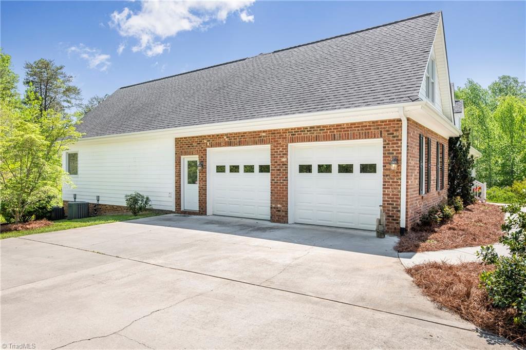 2053 E Road Walnut Cove, NC 27052 - Photo 18 of 39