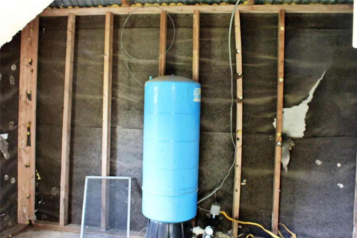 1061 Dee Allen Road Columbus, TX 78934 - Photo 12 of 40