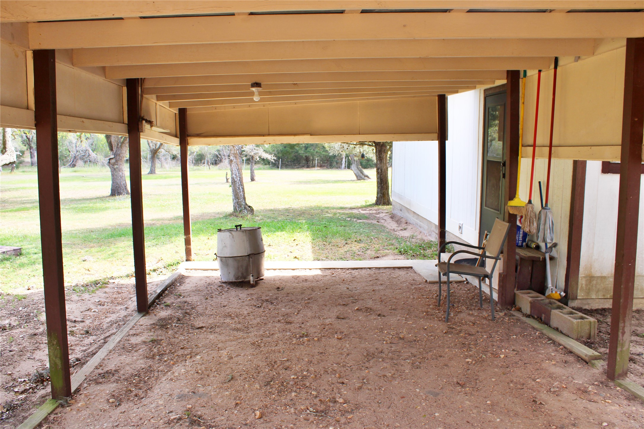 1061 Dee Allen Road Columbus, TX 78934 - Photo 26 of 40