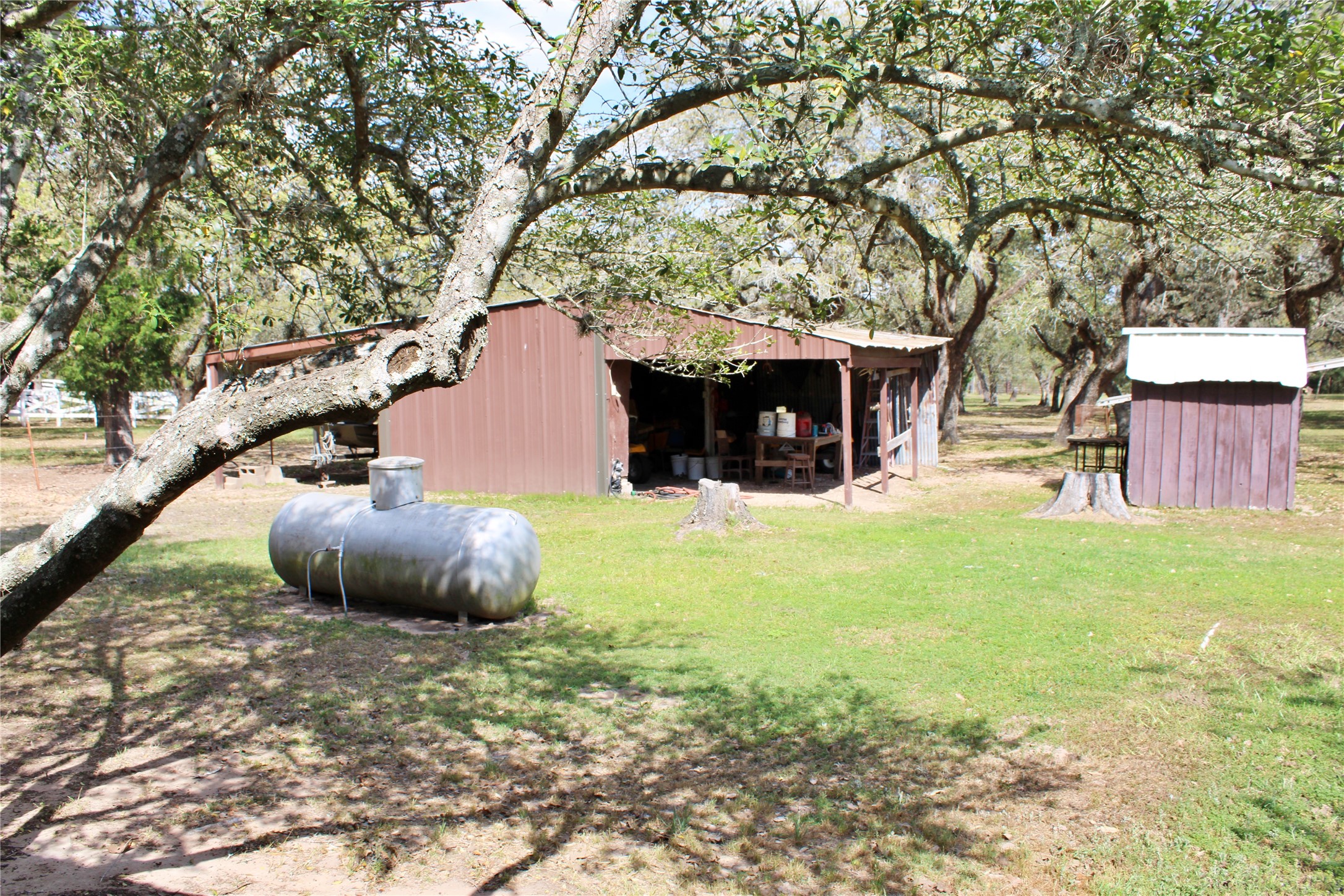 1061 Dee Allen Road Columbus, TX 78934 - Photo 37 of 40