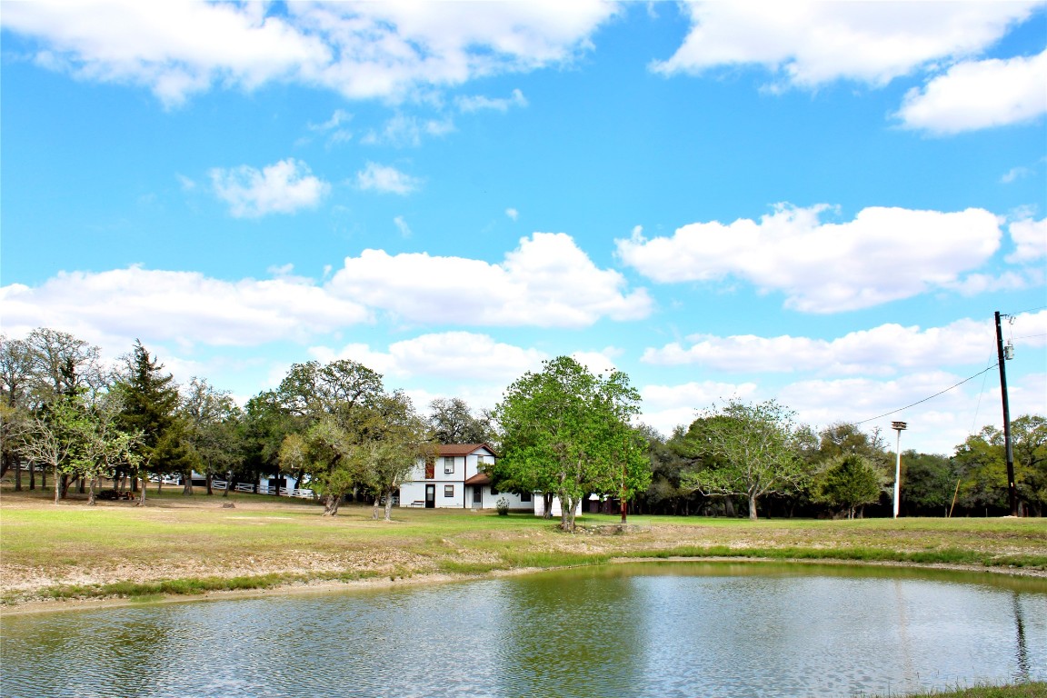 1061 Dee Allen Road Columbus, TX 78934 - Photo 5 of 40