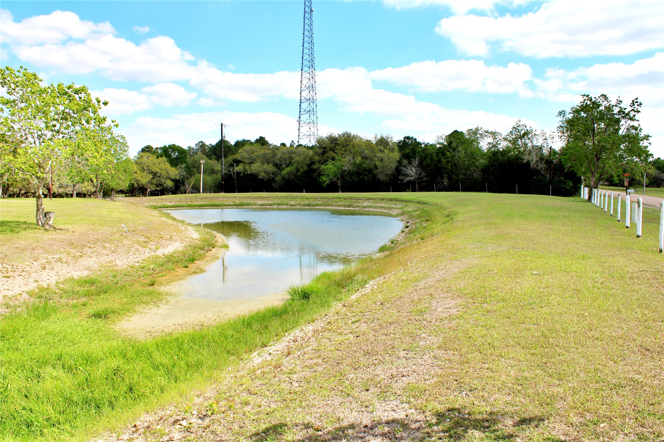 1061 Dee Allen Road Columbus, TX 78934 - Photo 7 of 40