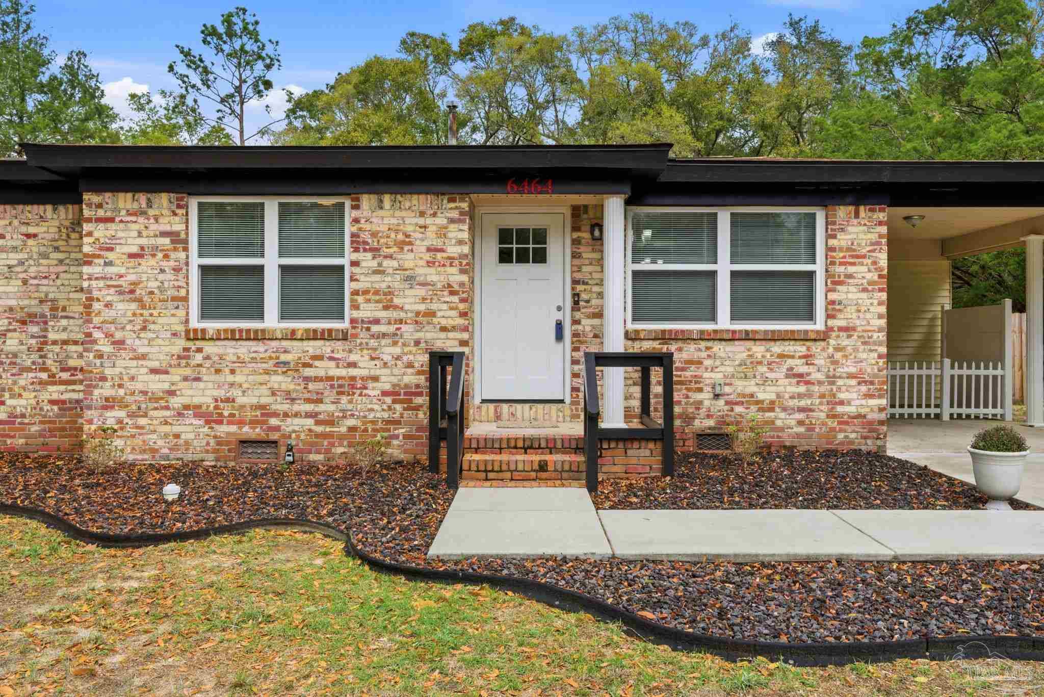 6464 Magnolia Street Milton, FL 32570 - Photo 2 of 37