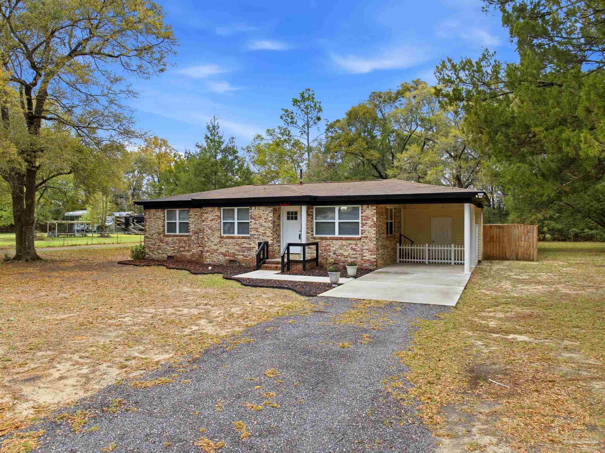 6464 Magnolia Street Milton, FL 32570 - Photo 4 of 37