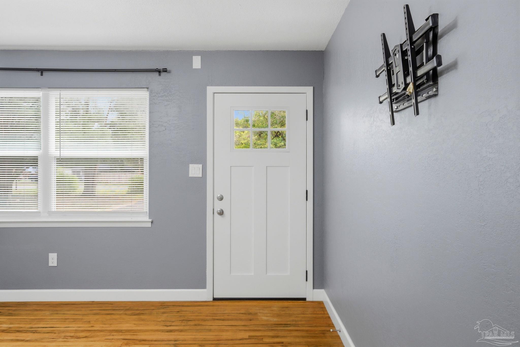 6464 Magnolia Street Milton, FL 32570 - Photo 6 of 37