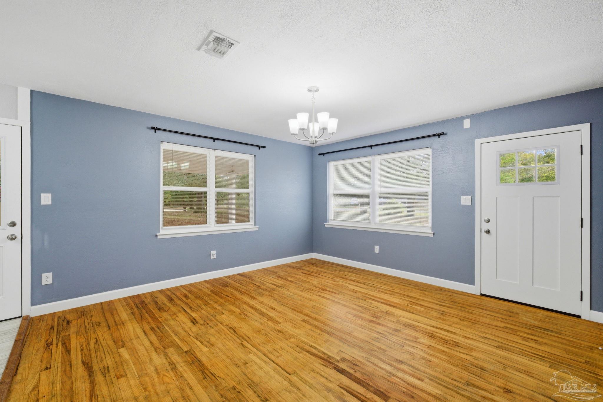 6464 Magnolia Street Milton, FL 32570 - Photo 8 of 37