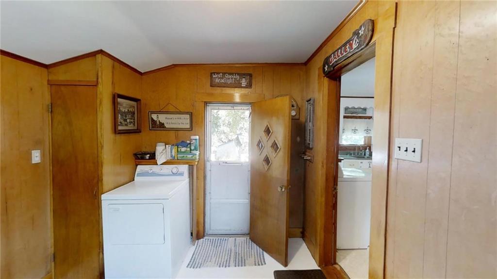 31 Harbor Road Friendship, ME 04547 - Photo 4 of 25 Laundry/entry way. Freshly painted...
