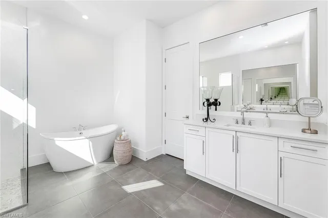 $1,949,000 | 14194 Galley Court, Naples, FL 34114