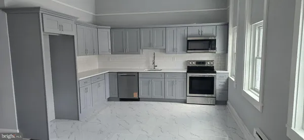 $2,050 | 39 High Street, Mount Holly, NJ 08060