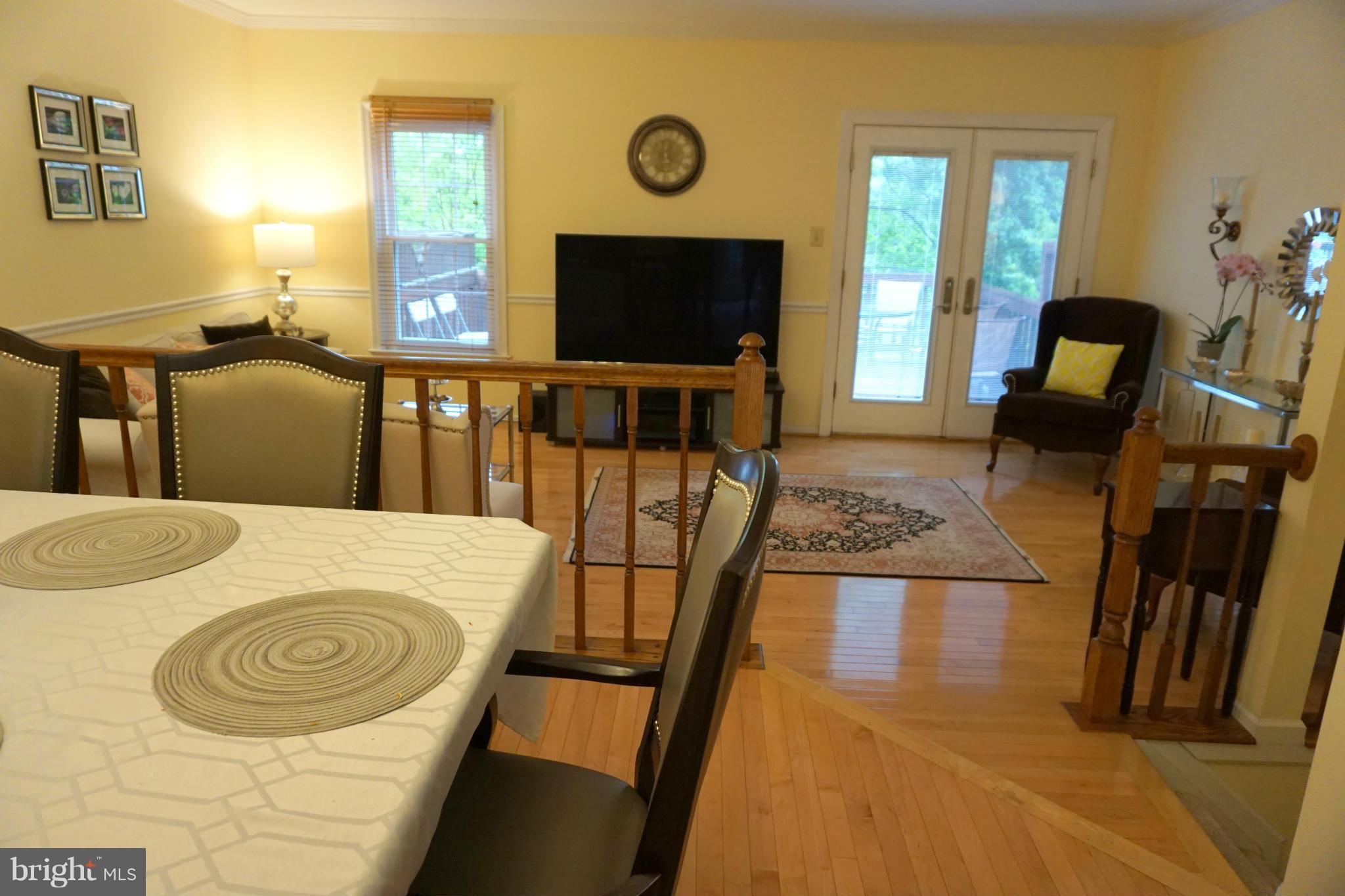 4701 Columbia Road Ellicott City, MD 21042 - Photo 12 of 30 Living Room