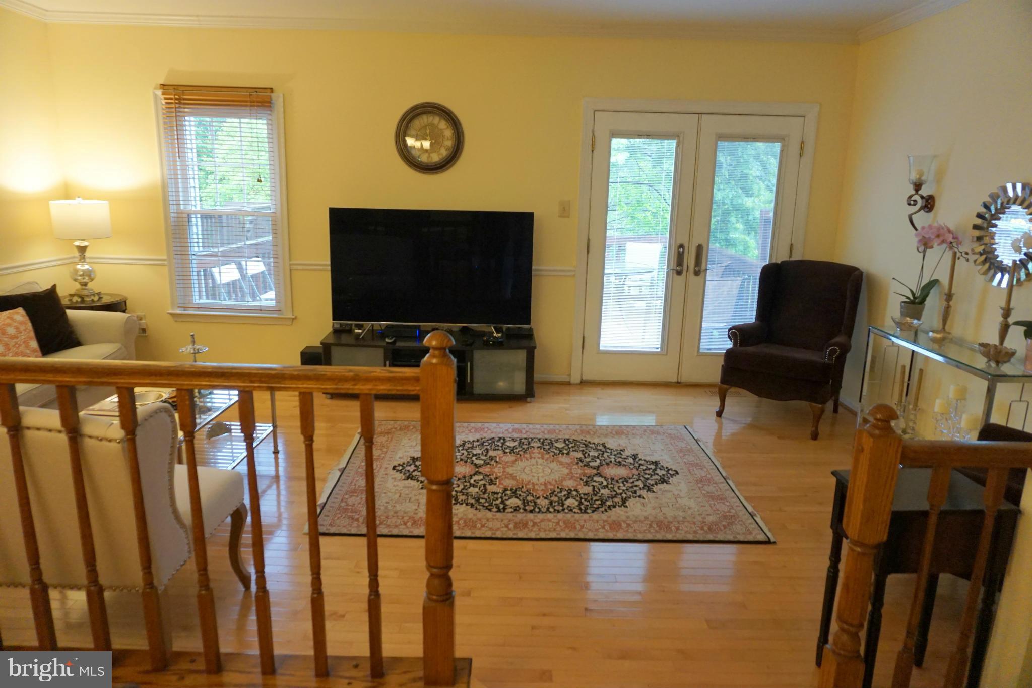 4701 Columbia Road Ellicott City, MD 21042 - Photo 8 of 30 Living Room