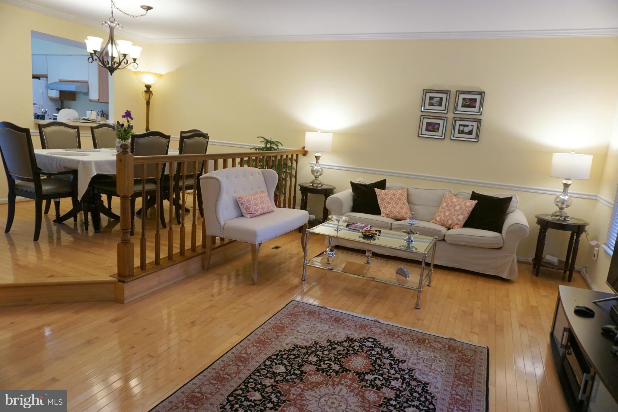 4701 Columbia Road Ellicott City, MD 21042 - Photo 10 of 30 Living Room