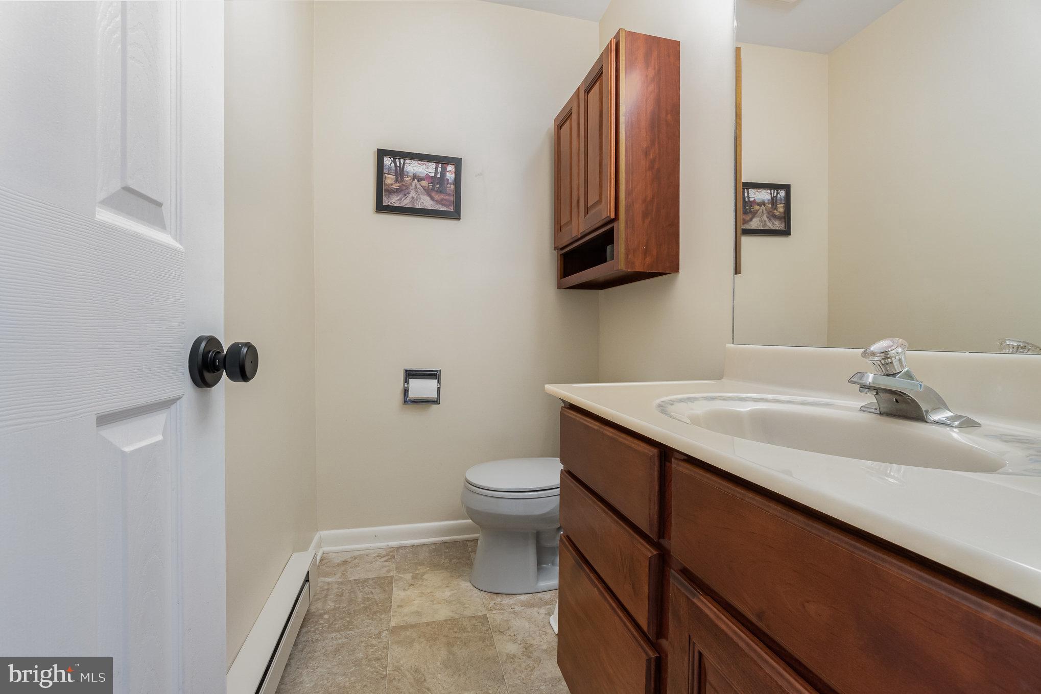 402 Haverhill Road Lancaster, PA 17601 - Photo 13 of 36