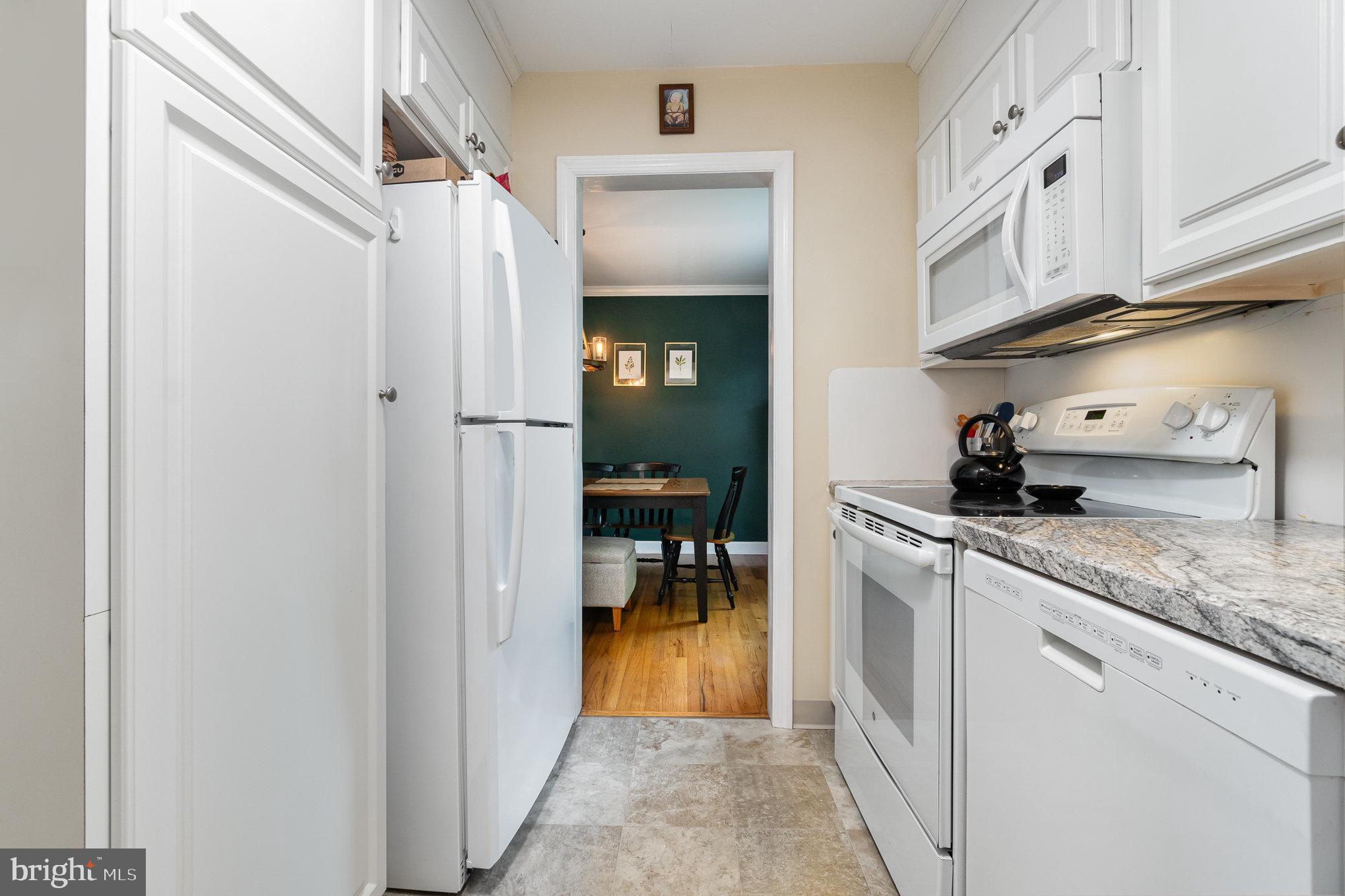 402 Haverhill Road Lancaster, PA 17601 - Photo 10 of 36
