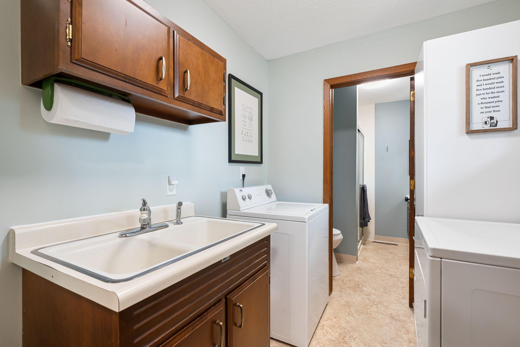 902 11th Avenue Southwest Austin, MN 55912 - Photo 20 of 40