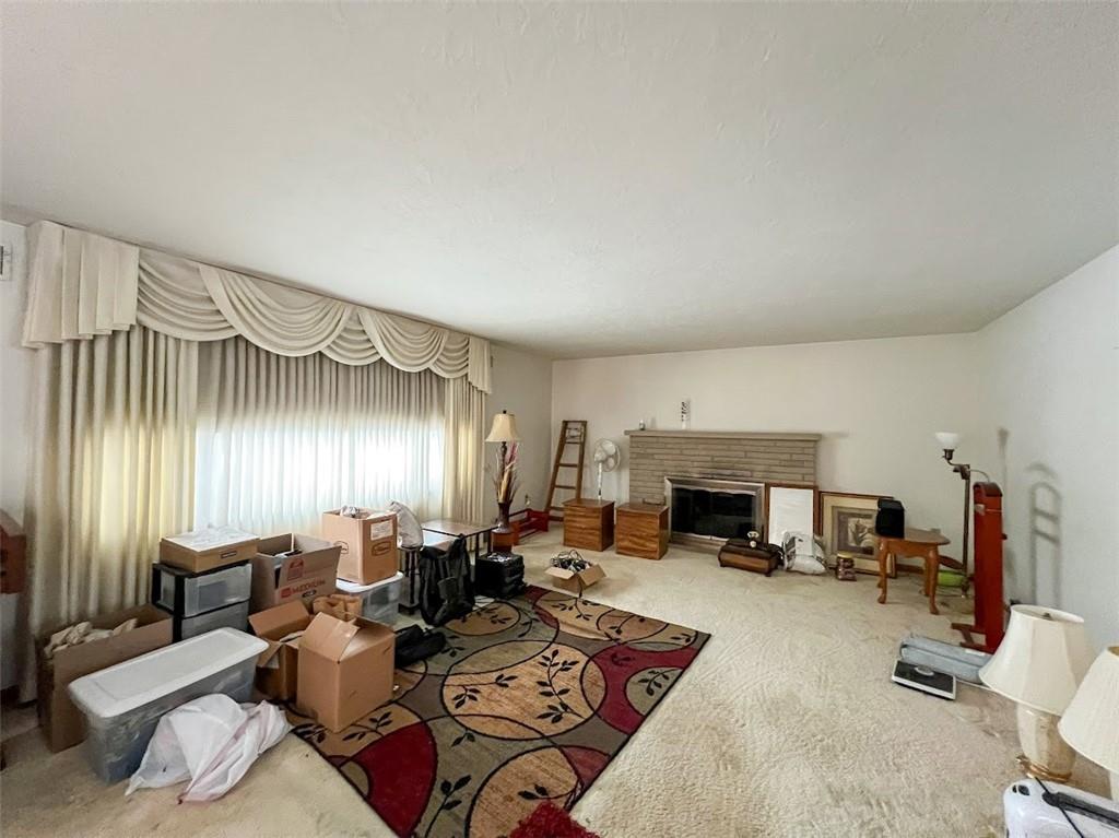115 Aspen Road Butler, PA 16001 - Photo 3 of 16 Gallery Image 3