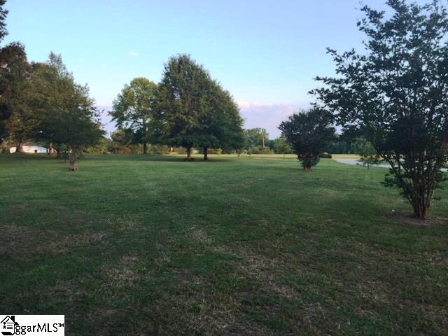 146 Ekom Beach Road Laurens, SC 29360 - Photo 4 of 13 Gallery Image 4
