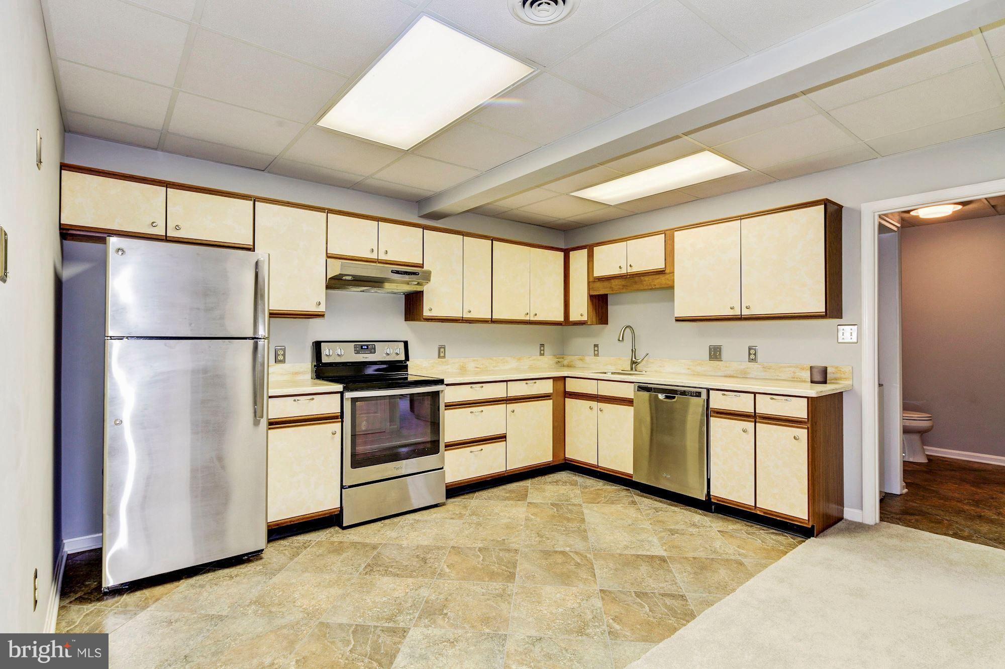 6513 Putman Road Thurmont, MD 21788 - Photo 23 of 30 Lower Level Full Kitchen