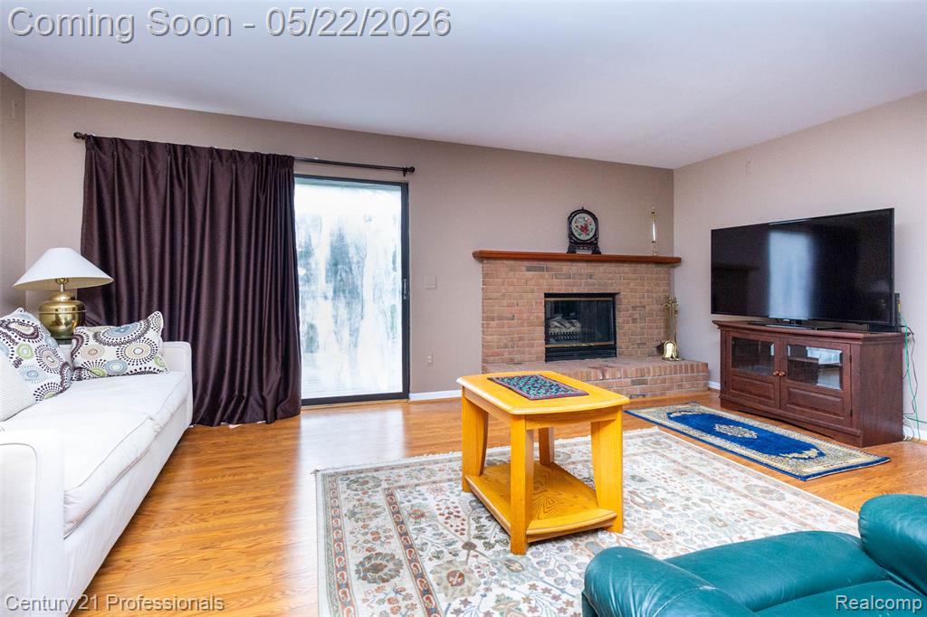 574 Tennyson Rochester, MI 48307 - Photo 6 of 48
