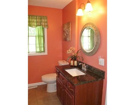 38 Martha Street Springfield, MA 01151 - Photo 16 of 28