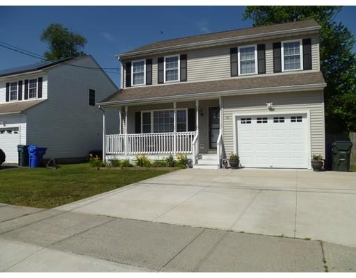 38 Martha Street Springfield, MA 01151 - Photo 2 of 28