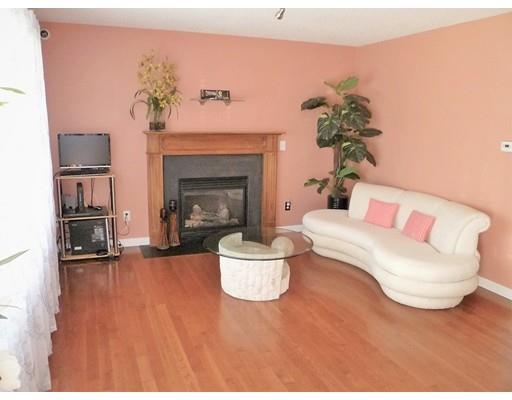 38 Martha Street Springfield, MA 01151 - Photo 5 of 28