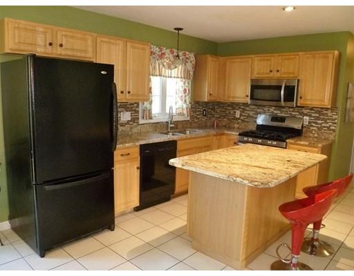 38 Martha Street Springfield, MA 01151 - Photo 7 of 28