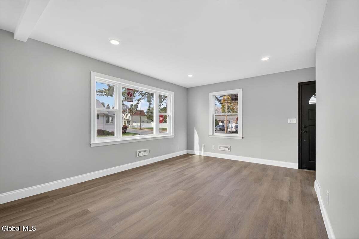 231 Mariaville Road Rotterdam, NY 12306 - Photo 12 of 32 231 Mariaville Rd-23