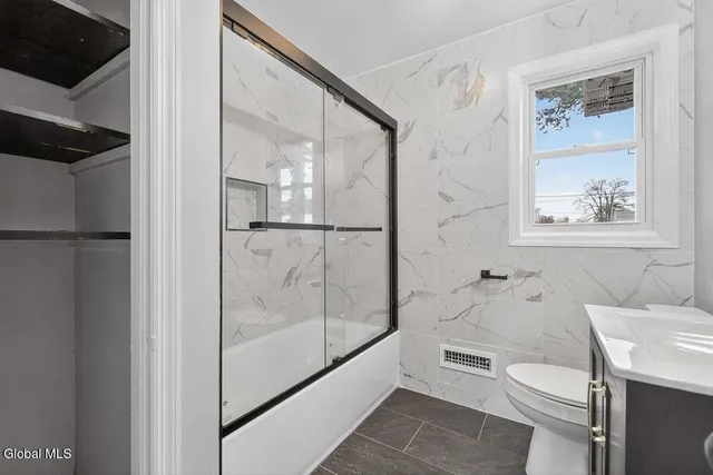 $325,000 | 231 Mariaville Road, Rotterdam, NY 12306