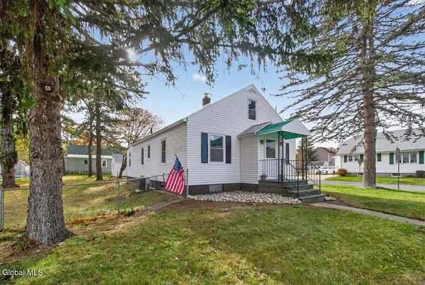 $322,500 | 231 Mariaville Road, Rotterdam, NY 12306