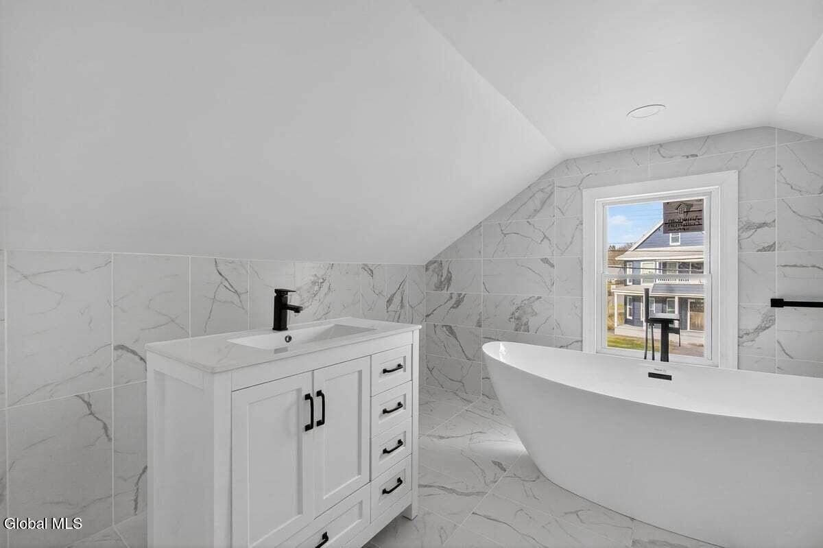 231 Mariaville Road Rotterdam, NY 12306 - Photo 32 of 32 231 Mariaville Rd-48