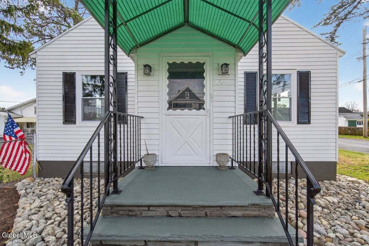 231 Mariaville Road Rotterdam, NY 12306 - Photo 4 of 32 231 Mariaville Rd-6